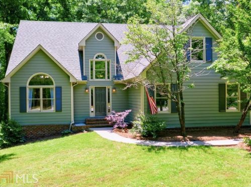 1221 Ashland Dr, Statham, GA 30666-3404