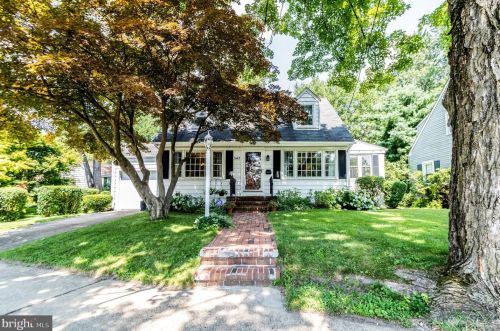 547 Cleardale Ave, Trenton, NJ 08618-2540