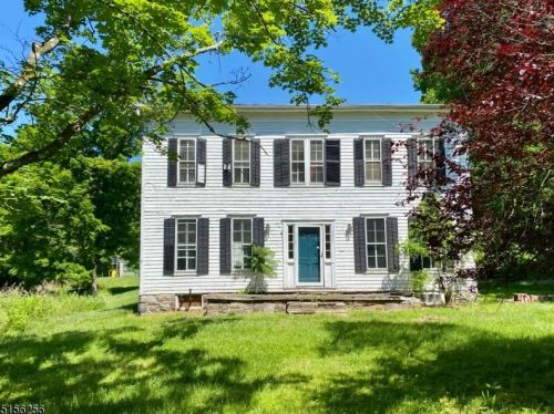 571 Delaware Rd, Columbia, NJ 07832-2046