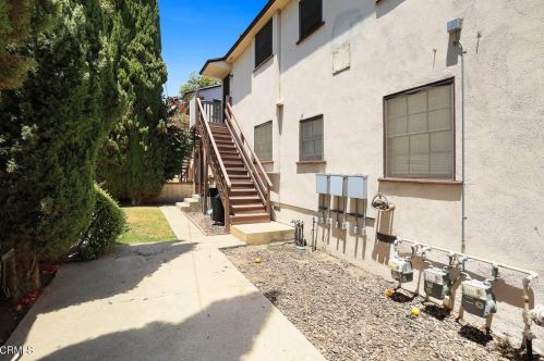 1658 Del Valle Ave, Glendale CA  91208-3106 exterior