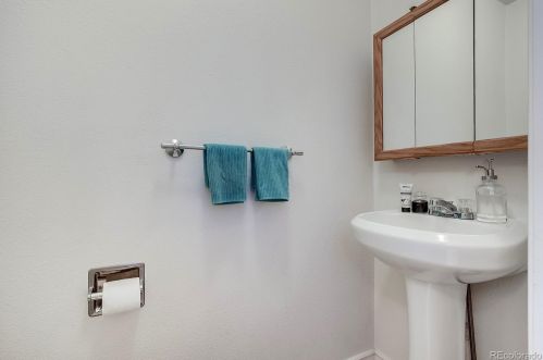 3830 Evanston St, Aurora CO 80014-3920 exterior