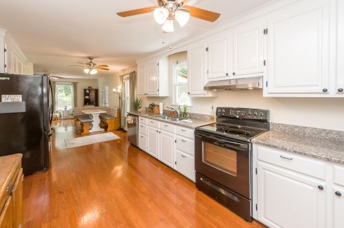 3425 Hobson Dr, Johns Island, SC 29455-8137