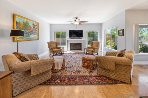 1597 Parkview Dr, Vista CA  92081-8750 exterior