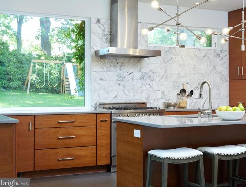 2306 Kimball Pl, Silver Spring MD exterior