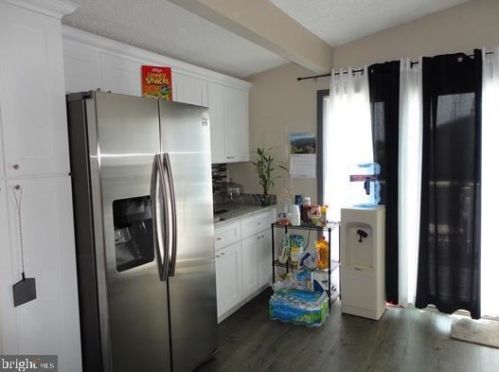 2041 Murray Ave, Atlantic City, NJ 08401-1549