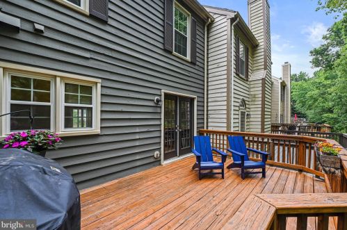 11760 Great Owl Cir, Herndon VA  20194-1169 exterior