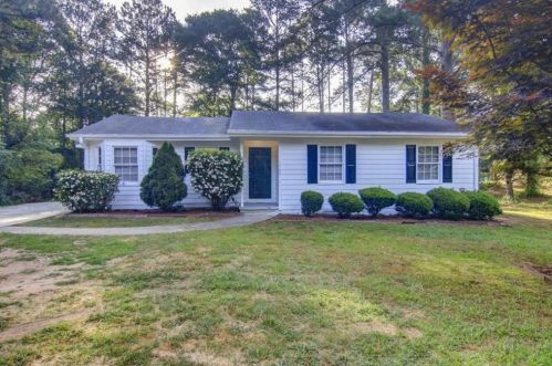 1766 Stag Dr, Conyers GA  30012-3643 exterior