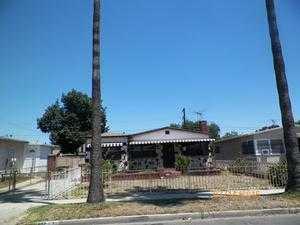 807 104th St, Los Angeles CA  90044-4407 exterior