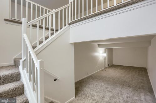 6213 Spring Knoll Dr, Harrisburg, PA 17111-6001