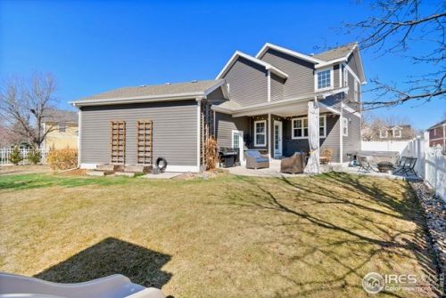 1227 Cres Dr, Fort Collins CO 80526-2917 exterior