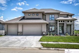 2215 179th St, Omaha, NE 68116-2684