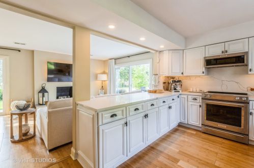 24459 Davids Ct, Naperville IL  60564-8055 exterior