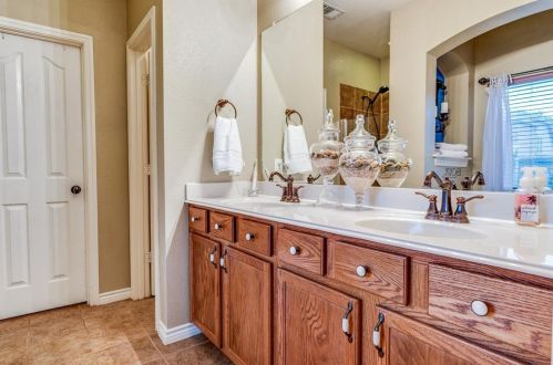5329 Molasses Dr, Fort Worth TX  76179-8166 exterior