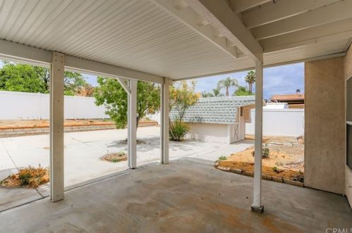 8623 Mesa Oak Dr, Riverside CA  92508-3123 exterior
