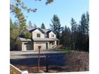 2405 377th Ave, Washougal, WA 98671-9743