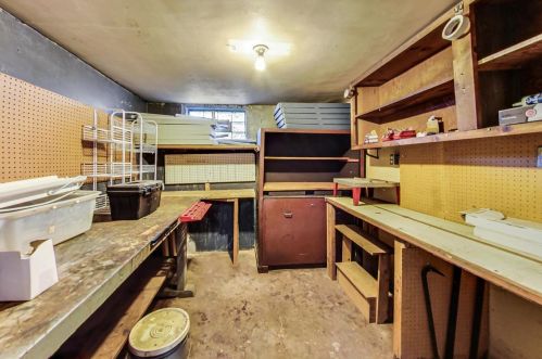 6550 Ebinger Dr, Niles IL 60714-4435 exterior