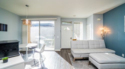 1055 Positano Ave, Anaheim CA  92808-1541 exterior