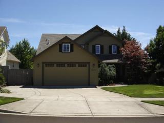 3616 Calle Vista Dr, Medford, OR 97504-9463
