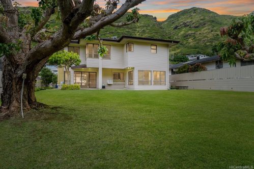 859 Hao St, Honolulu HI  96821-1620 exterior