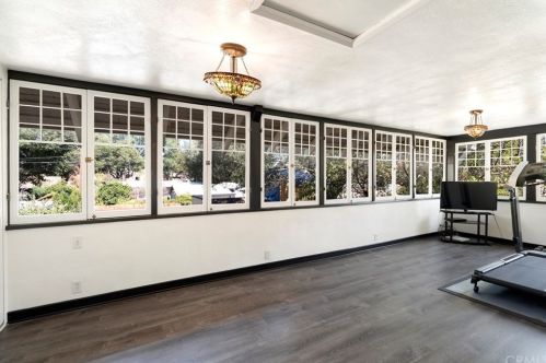 4465 5th St, Riverside CA  92507-4110 exterior