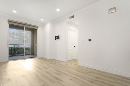 2117 Watermarke Pl, Irvine CA  92612-1698 exterior