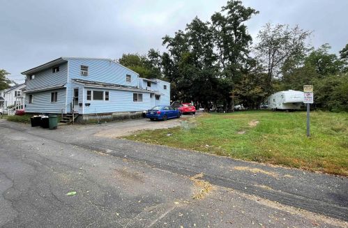 31 Howard St, Laconia, NH 03246-2766