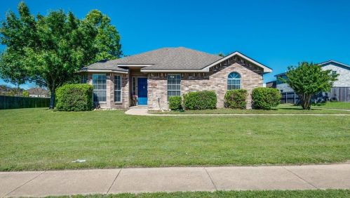 6231 Hill Dr, Midlothian, TX 76065-5857