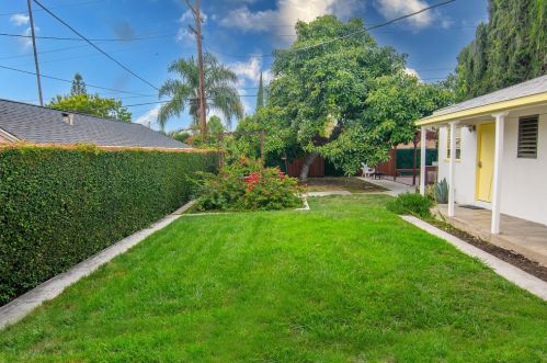 1549 Western Ave, Glendale CA  91201-1215 exterior