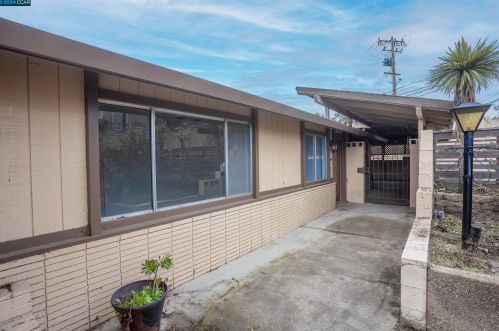 2805 Grant St, Concord CA  94520-4653 exterior