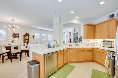 7948 Shadow Trails Ln, Riverside CA  92509-7007 exterior