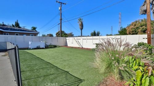 1555 Kimberly Ave, Anaheim CA  92802-2707 exterior