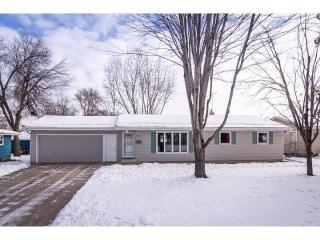 651 Jackson St, Prior Lake, MN 55379-2080