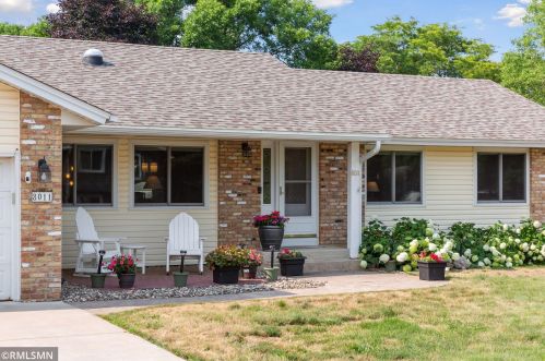8011 107th St, Minneapolis, MN 55438-2218