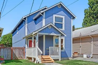 4217 42nd Ave, Seattle WA  98118-1325 exterior
