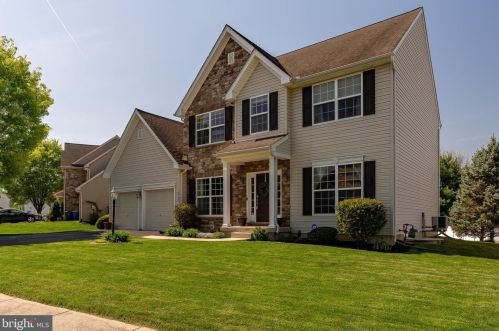 3705 Bedfordshire Dr, York, PA 17402-4437