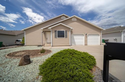 1805 Ironton St, Montrose, CO 81401-6458