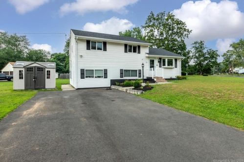 32 Farnham Rd, Wapping, CT 06074-1114
