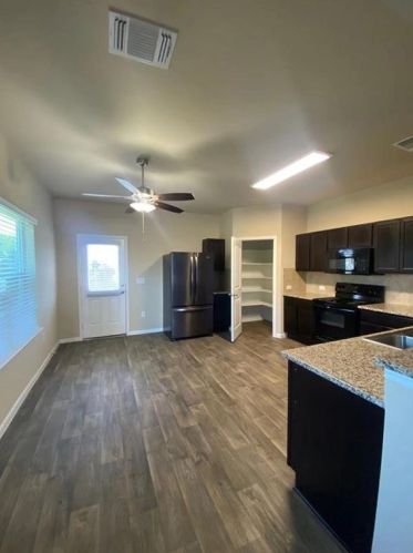 12000 Stoneridge Gap Ln, Webberville TX  78653-4691 exterior