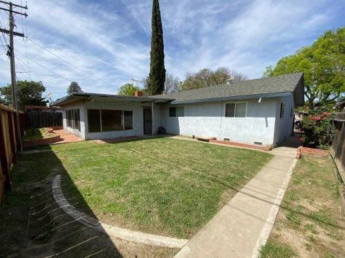 1618 Cherrywood Dr, Modesto, CA 95350-4710
