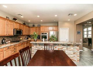 2548 Sturrock Dr, Henderson, NV 89044-8762