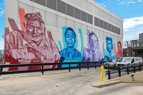 1255 Sandburg Ter, Chicago IL  60610-2258 exterior
