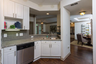 3558 Piedmont Rd, Atlanta GA  30305-1513 exterior