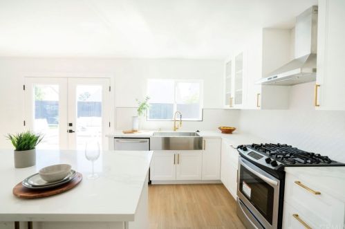 4102 Old Mill St, Irvine CA  92604-2232 exterior