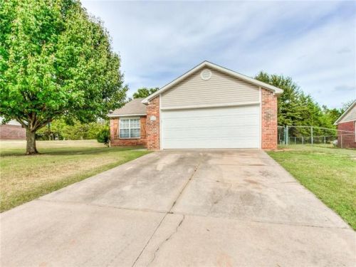 913 Sleepy Hollow Ct, Noble, OK 73068-8316