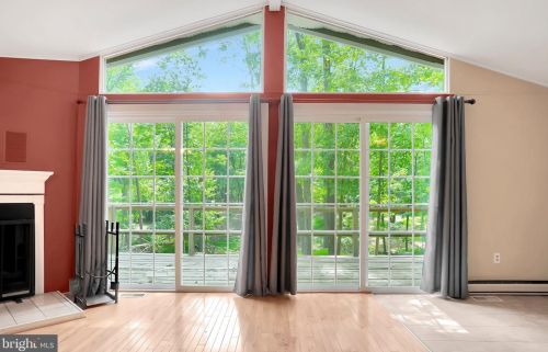 112 Algonquin Trl, Hedgesville WV  25427-5568 exterior