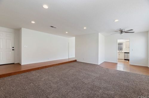 9850 Mcnicholl Dr, Riverside CA  92503-5521 exterior