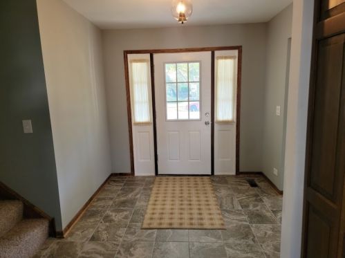 929 Wisconsin Ln, Elk Grove Vlg, IL 60007-2955