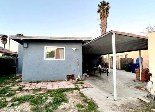 2058 Blenheim St, Riverside CA  92507-2011 exterior