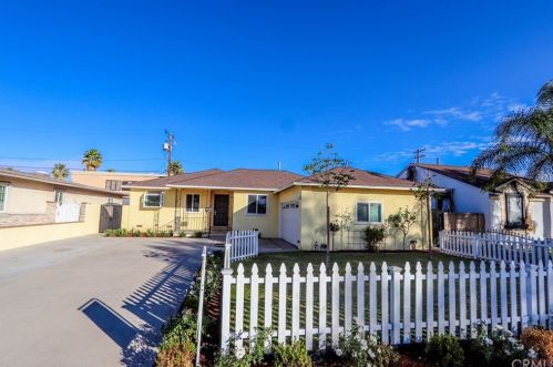320 Ash St, Anaheim CA  92805-4317 exterior