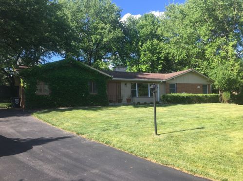 752 Sycamore Ln, Barrington Hills, IL 60118